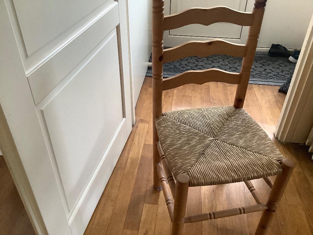 Stoel met rieten zitting, gratis, Huis en Inrichting, Stoelen, Ophalen, Gebruikt, Bruin, Hout