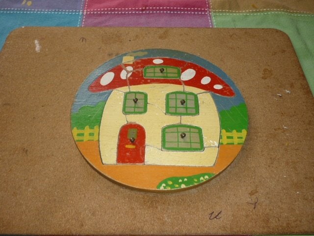 Mooie kinderpuzzel in goede staat, 10 tot 50 stukjes, Ophalen of Verzenden, Zo goed als nieuw, Van hout