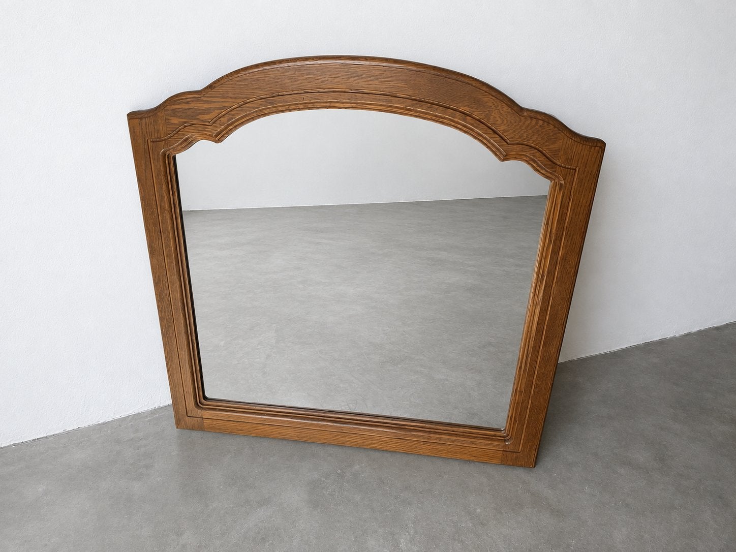 Vintage houten spiegel met sierlijke lijst, Ophalen, Gebruikt, Vierkant, 75 tot 100 cm