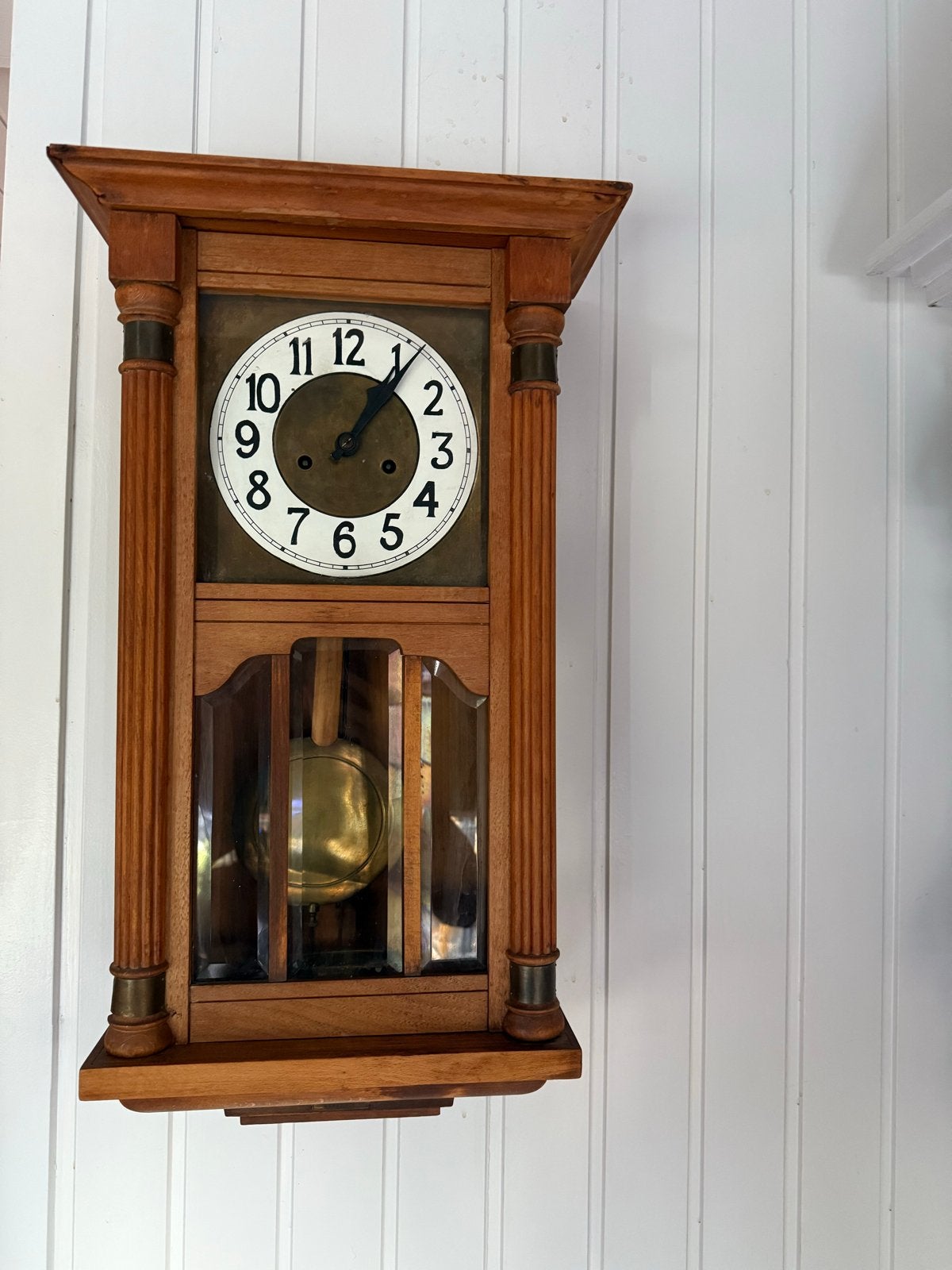 Antieke houten wandklok met slinger, Ophalen of Verzenden