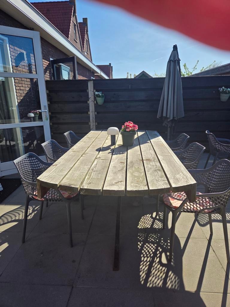 Grote tuintafel met ijzeren kruispoot, Ophalen of Verzenden