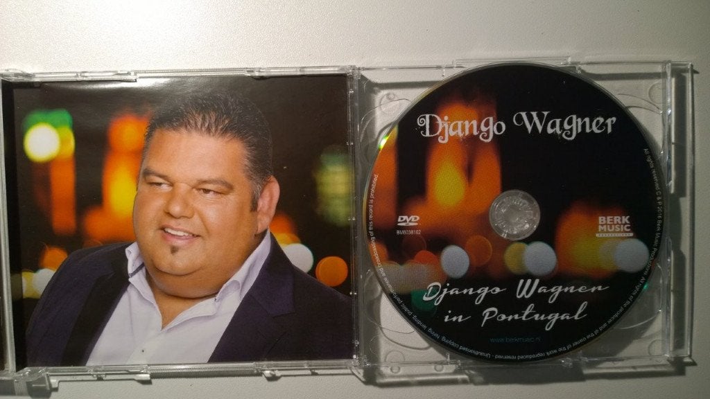Django Wagner - Emoties (CD + DVD), Inclusief DVD, Ophalen of Verzenden, Zo goed als nieuw, Levenslied of Smartlap