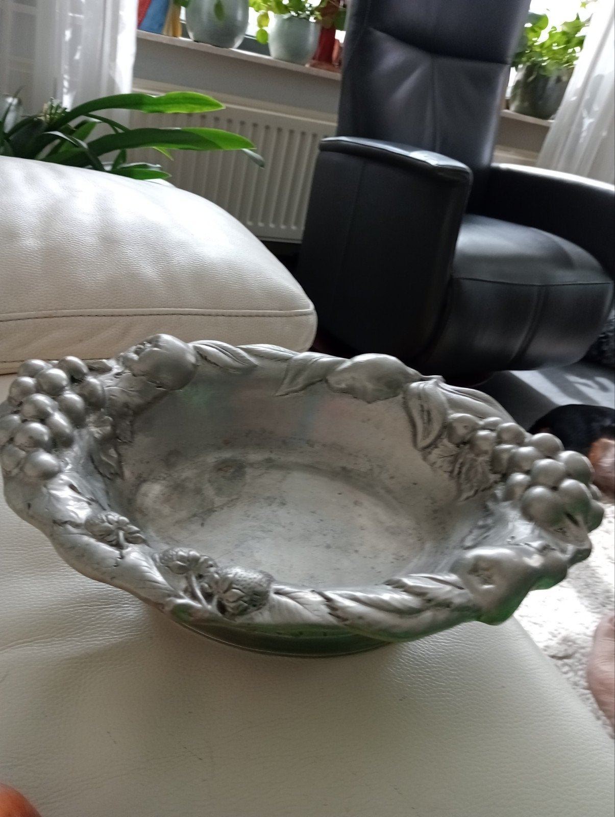 Prachtige tinnen schaal met fruitdecoratie, Ophalen of Verzenden
