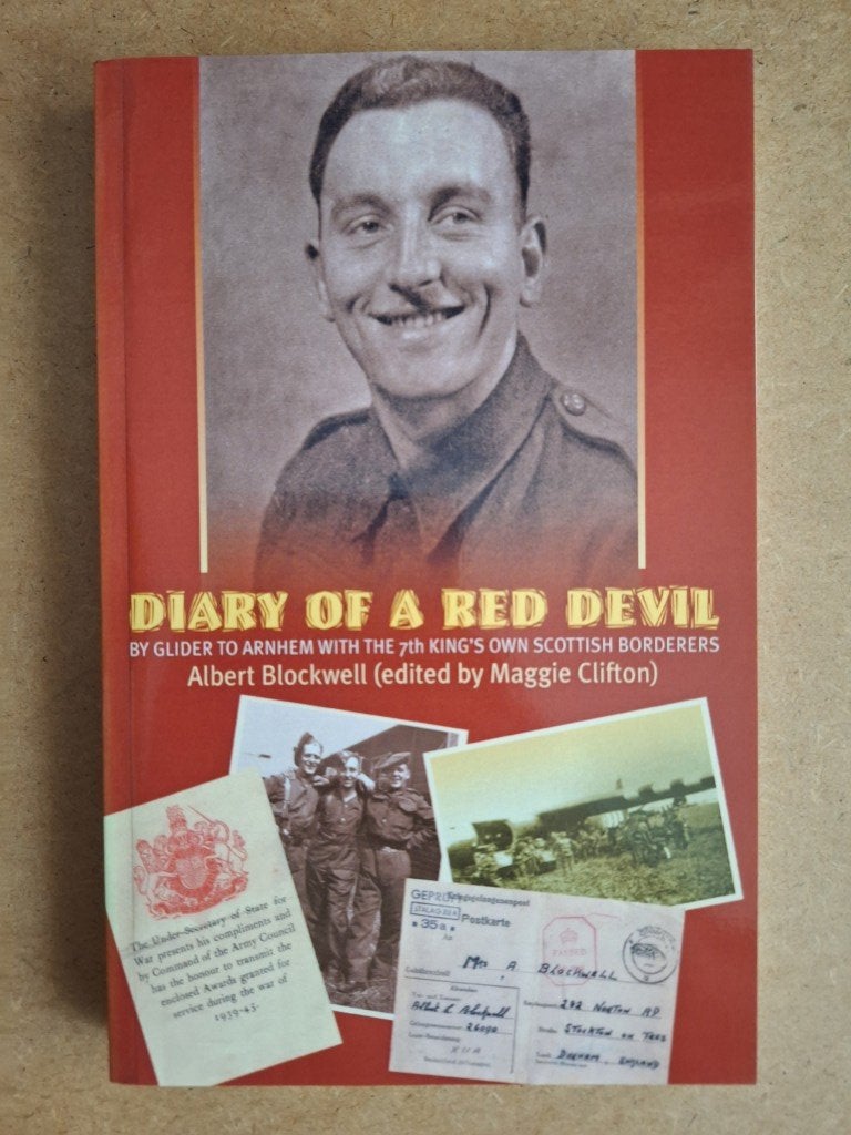 Diary of a Red Devil, Ophalen of Verzenden, Tweede Wereldoorlog, Gelezen, Overige onderwerpen