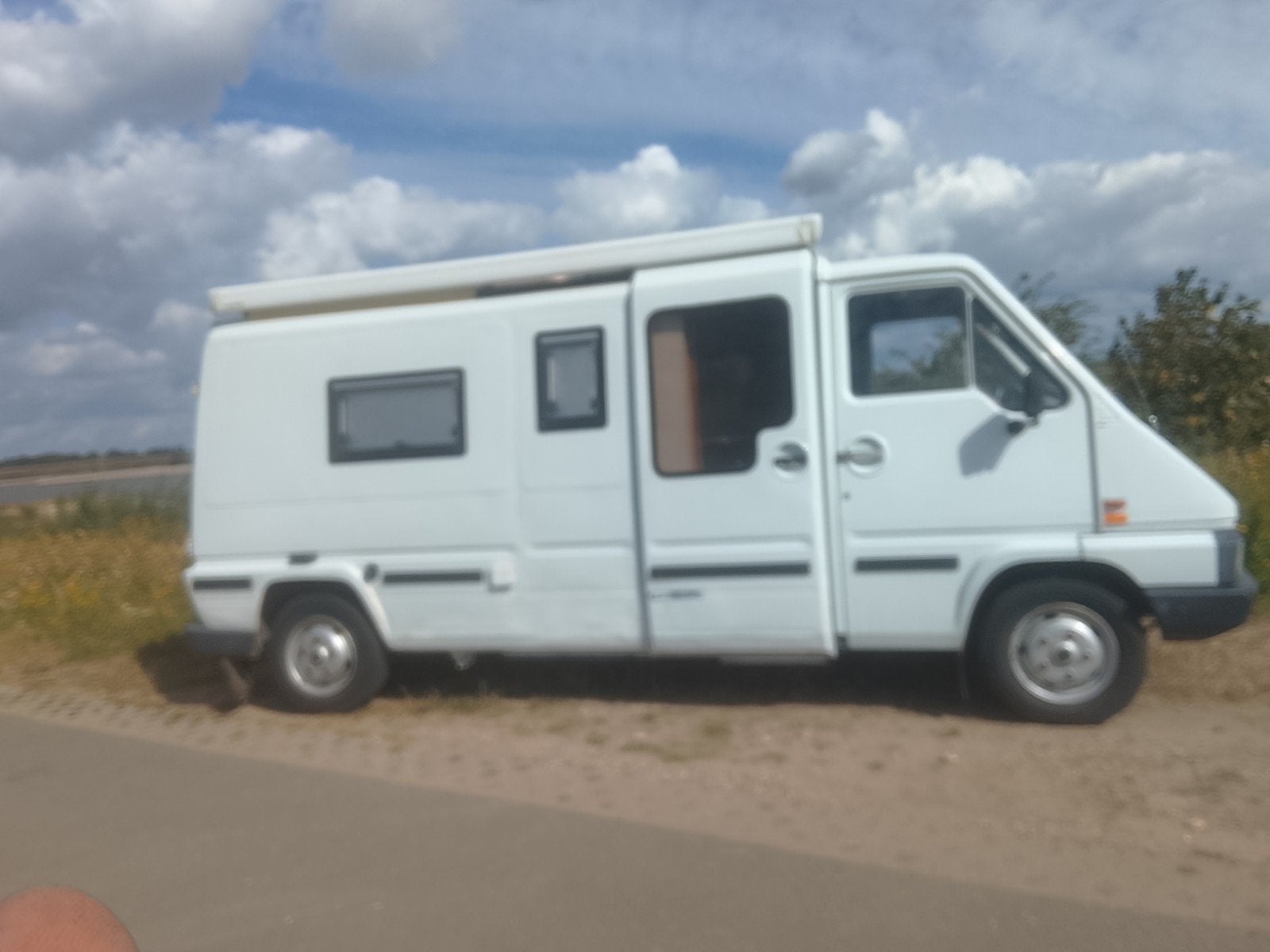 Renault master t35d  2jaar apk, Caravans en Kamperen, Particulier, Buscamper of Camperbus, Overige merken