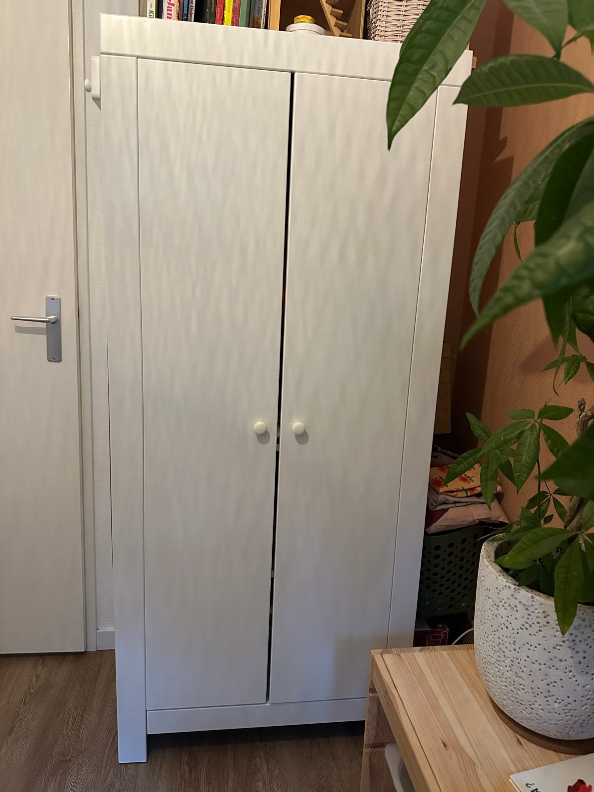 Witte kledingkast met hang- en legruimte, Ophalen, 50 tot 100 cm, Zo goed als nieuw, 150 tot 200 cm