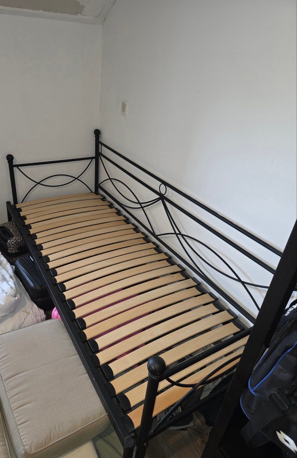 Uitschuifbaar bed 1- naar 2-persoons met opvouwbaar matras, Ophalen, Zwart, Tweepersoons, Metaal
