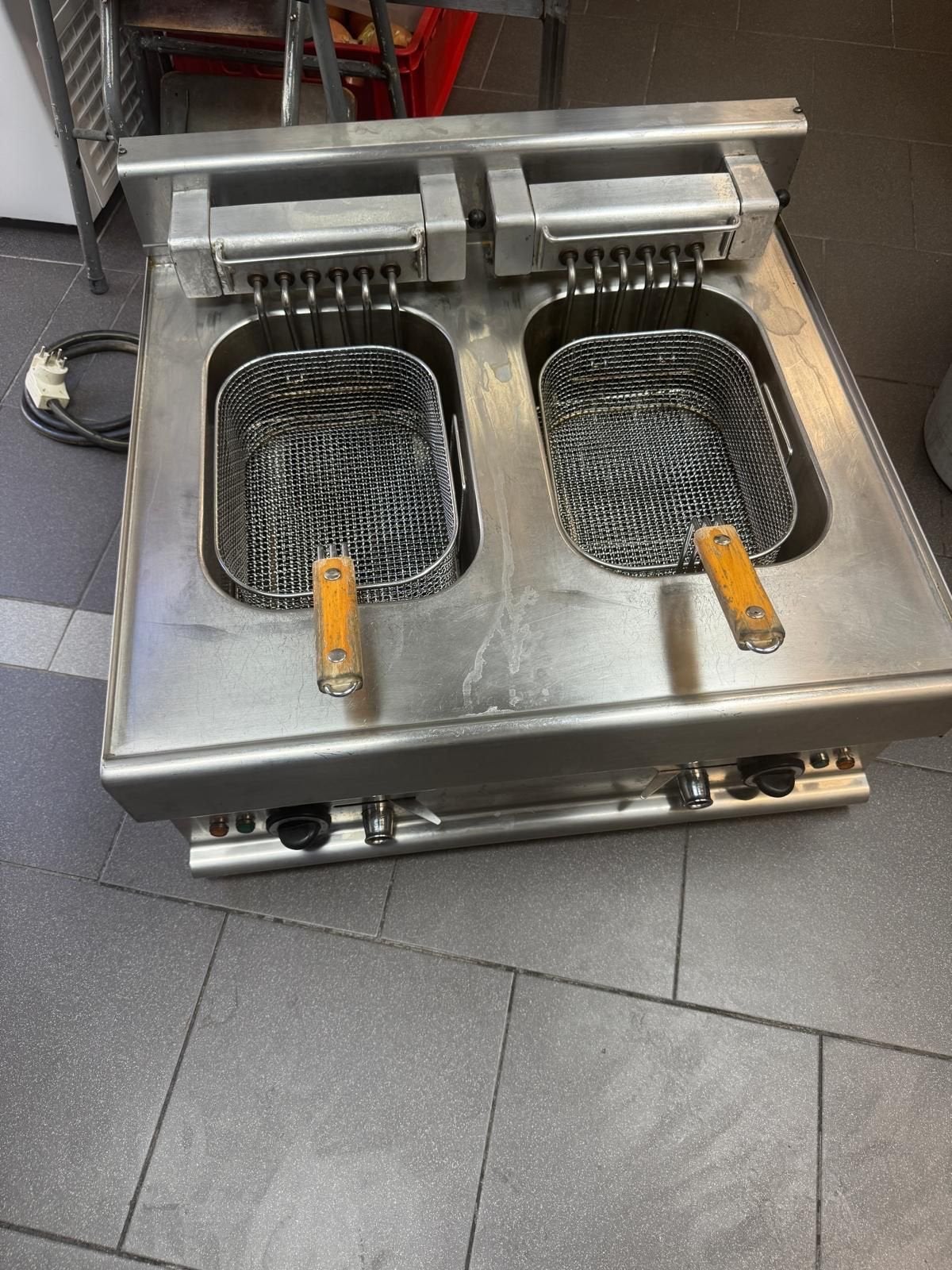 Professionele dubbele friteuse - Z.G.A.N., Witgoed en Apparatuur, Frituurpannen, 4 liter of meer, Ophalen, Zo goed als nieuw, Duo-friteuse