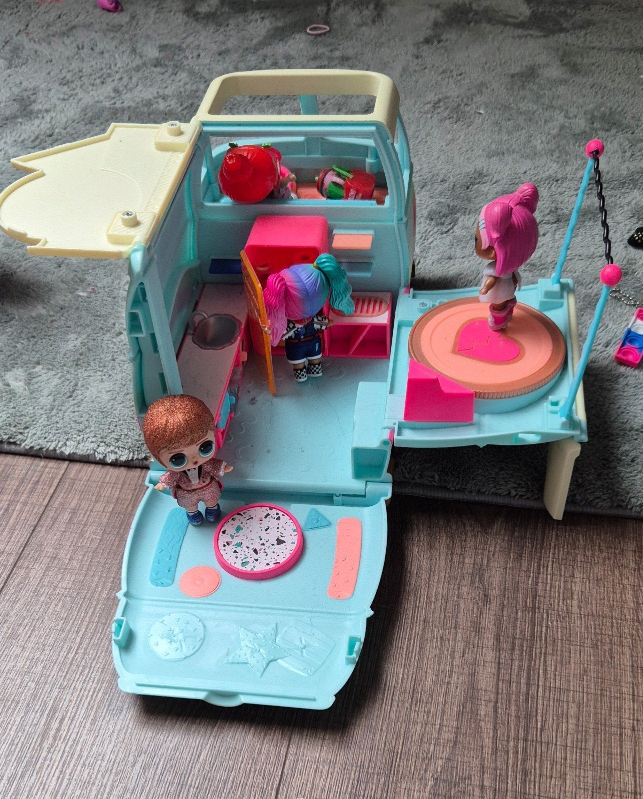 L.O.L. Surprise! Glamper met poppen en accessoires, Kinderen en Baby's, Ophalen, Zo goed als nieuw, Meisje