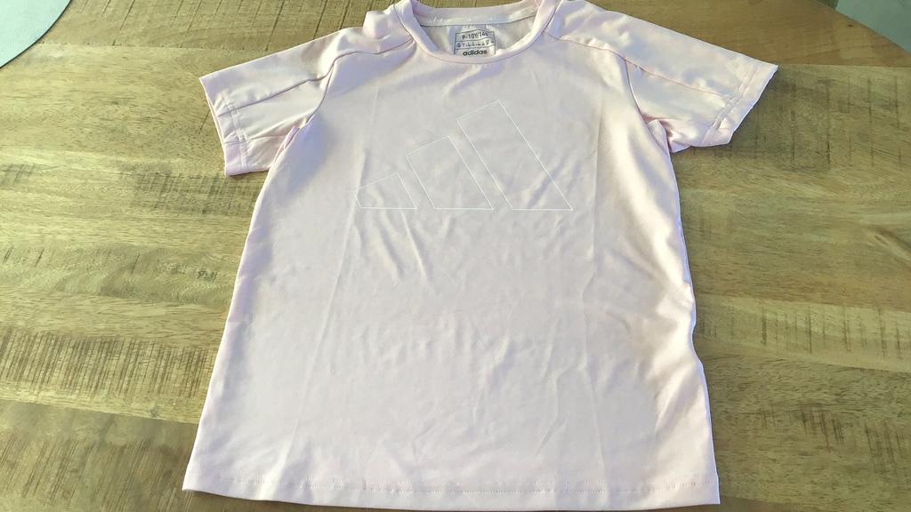 Sport shirtje adidas maat 140, Kinderen en Baby's, Kinderkleding | Maat 140, Ophalen of Verzenden, Gebruikt, Meisje, Sport- of Zwemkleding