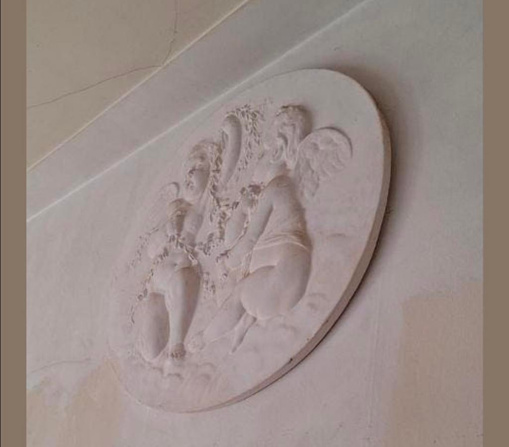 Antiek Gipsen Reliëf met Engeltjes en Bloemen, Ophalen