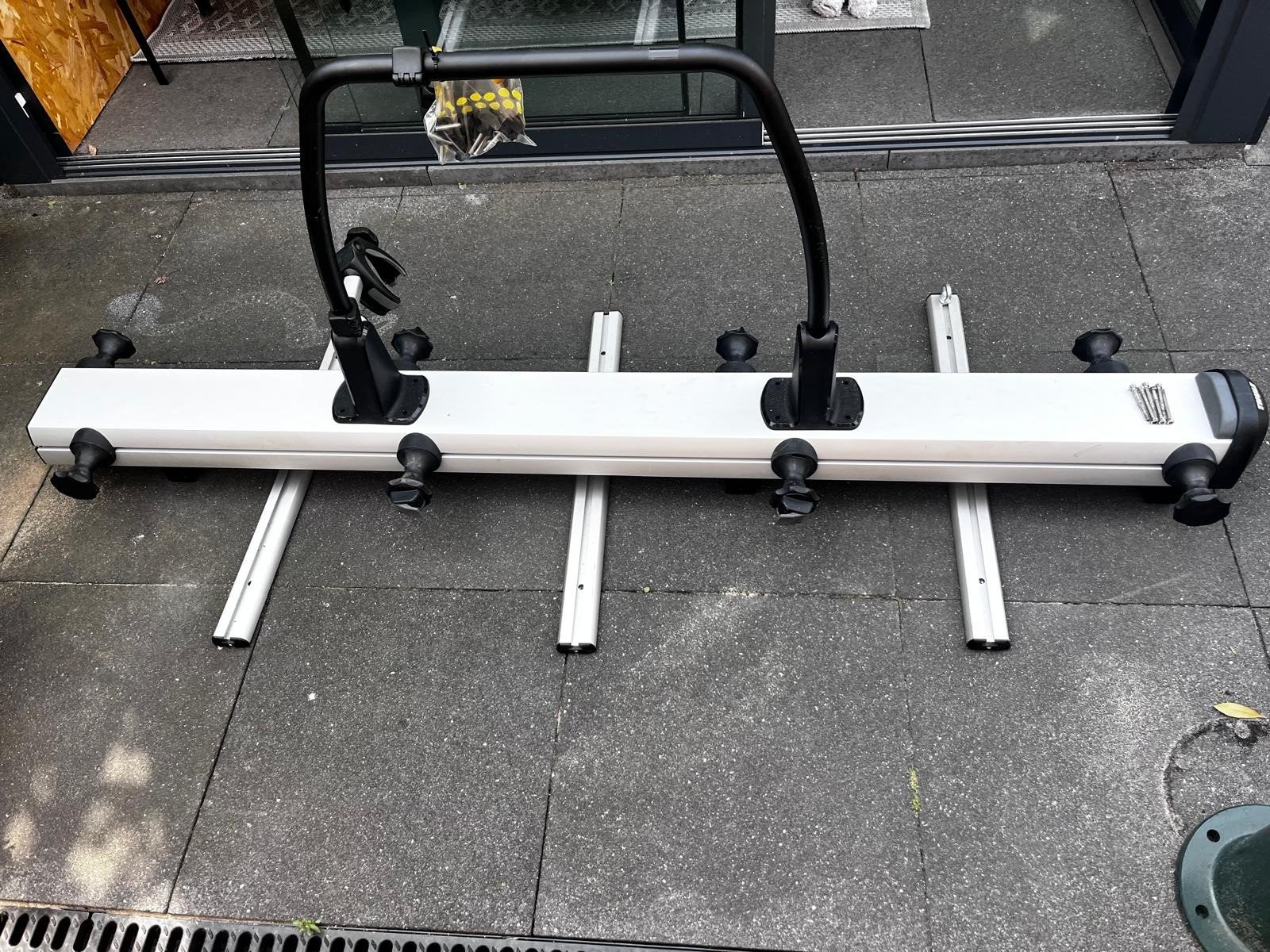 Fietsen drager , Thule veloslide garage, Caravans en Kamperen, Camper-accessoires, Ophalen of Verzenden, Zo goed als nieuw