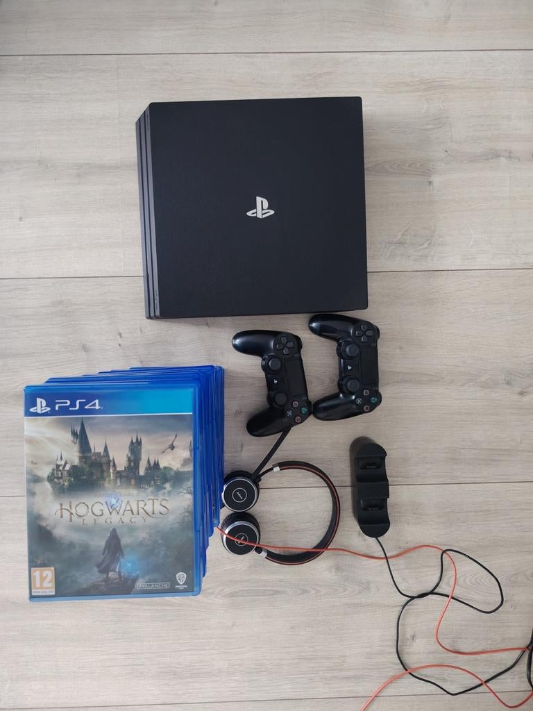 PlayStation 4 Pro 1tb met 25 games, 2 controllers en headset, Met 2 controllers, Ophalen of Verzenden, Pro, Gebruikt