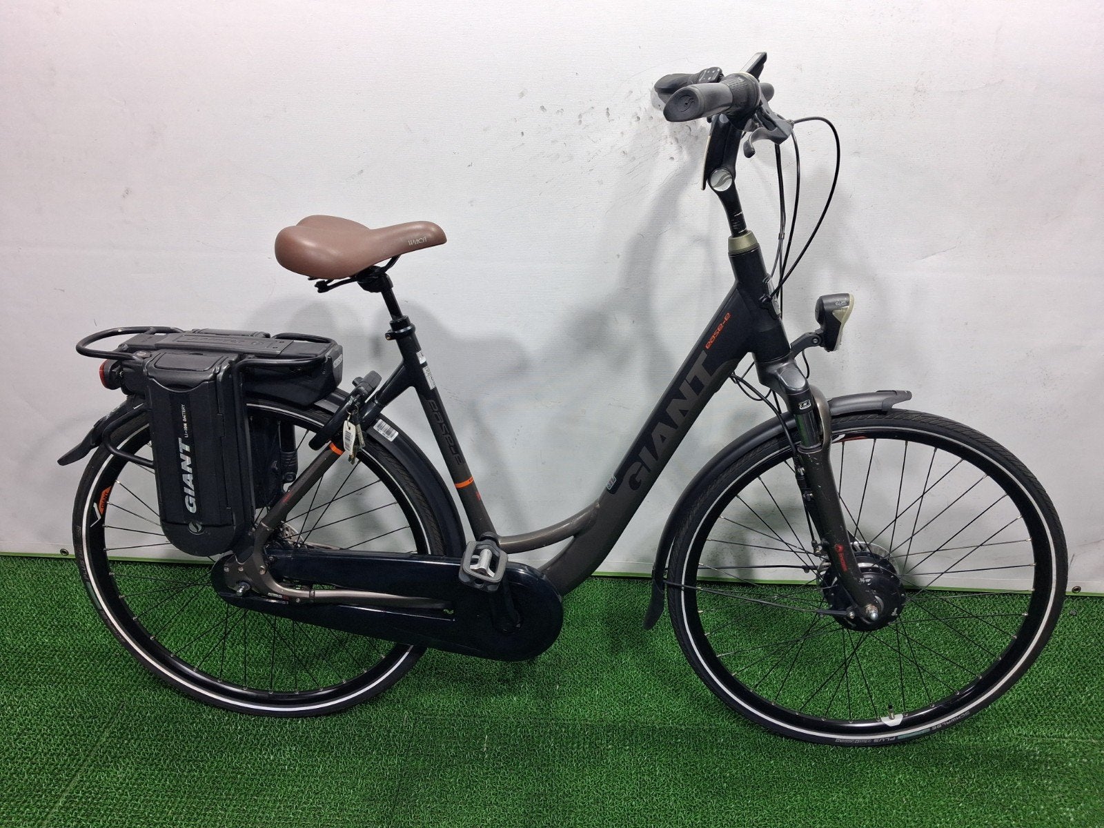 Giant ease-e voorwiel motor 2x 300 wh, Ophalen, Versnellingen, Giant, 53 tot 56 cm