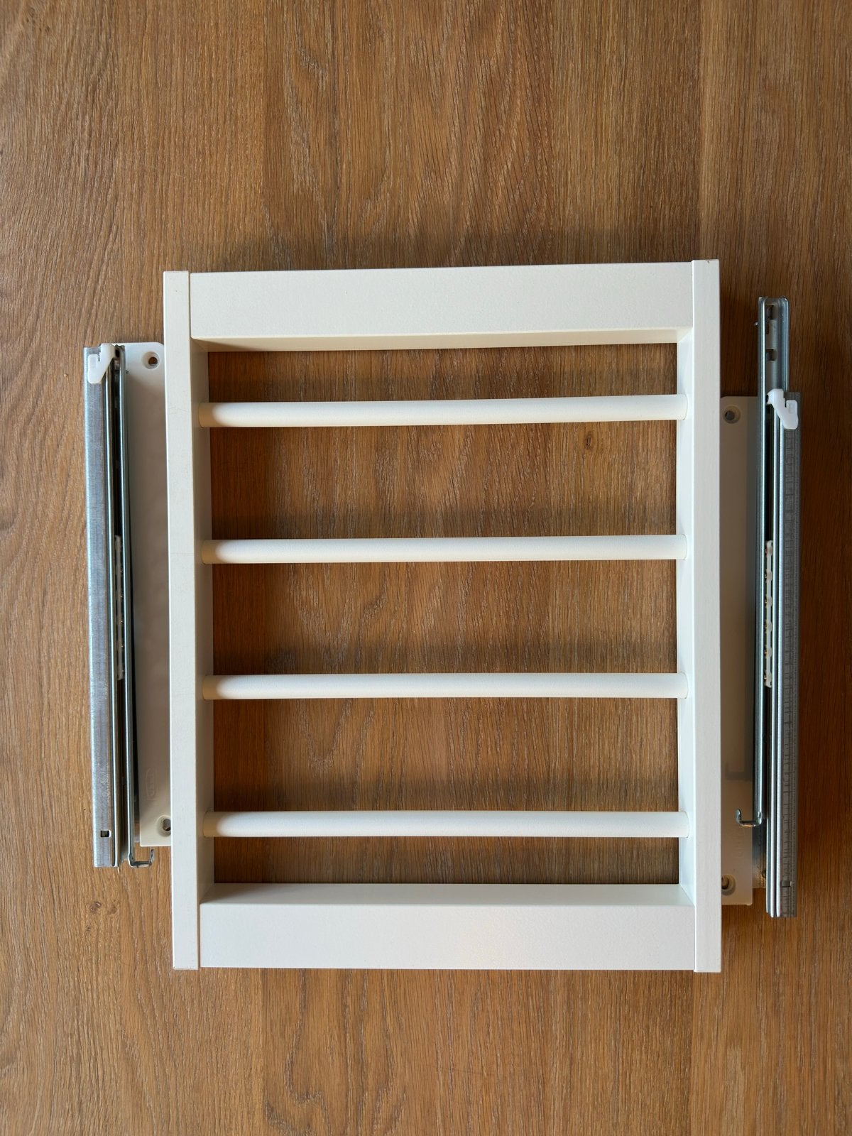2x IKEA KOMPLEMENT Uittrekbare Broekhanger 50x58cm, Gebruikt, Minder dan 100 cm, Metaal, Met hangruimte
