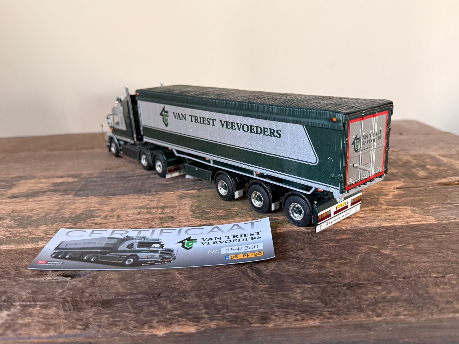 WSI - Scania torpedo 143 Van Triest, Ophalen of Verzenden, Zo goed als nieuw, Bus of Vrachtwagen, Wsi