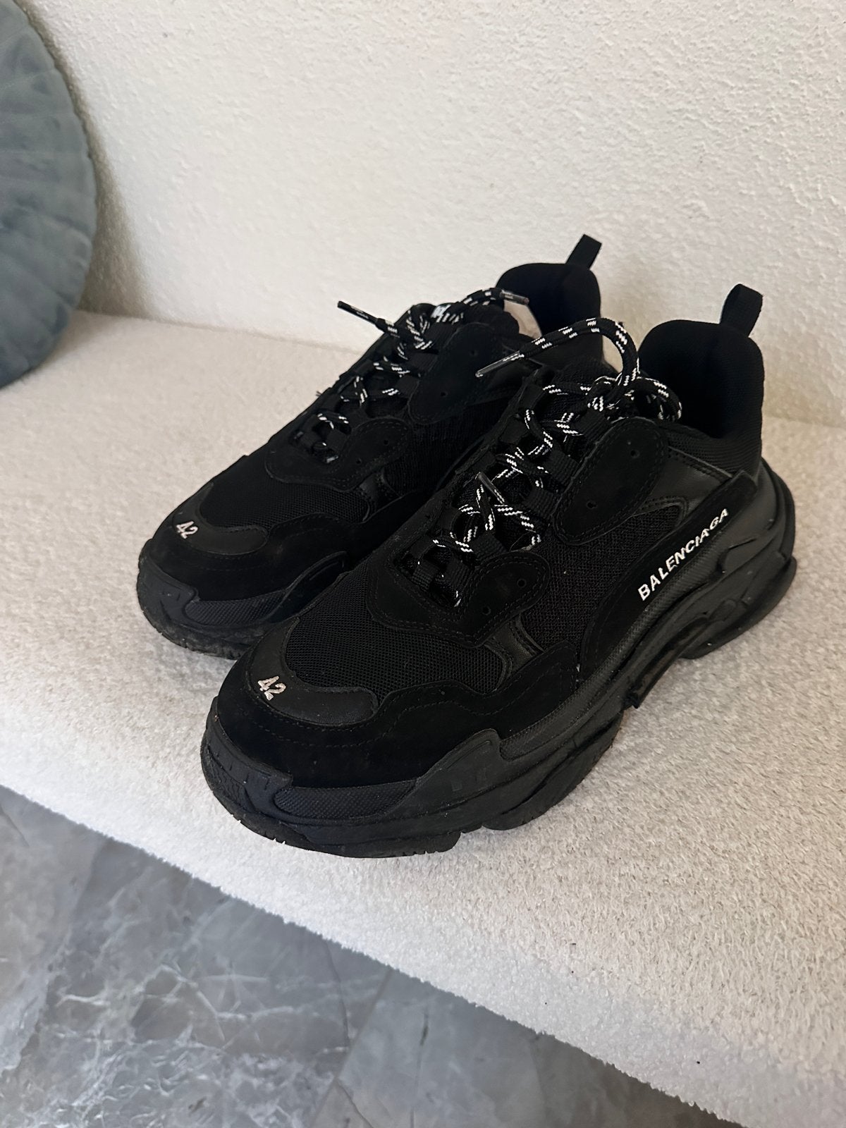 Balenciaga Triple S Sneakers Zwart Maat 42, Kleding | Heren, Ophalen of Verzenden, Gedragen, Zwart, Sneakers of Gympen