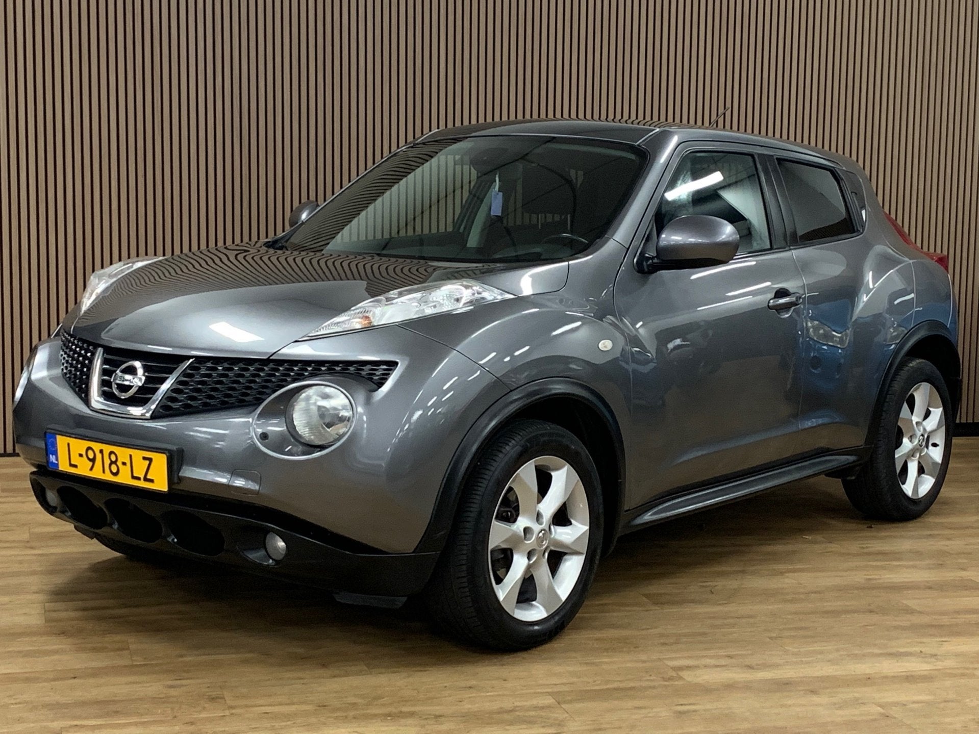 Nissan Juke 1.6 Tekna|Automaat|93000KM|Navigatie|, Stof, Zwart, 4 cilinders, 49 €/maand