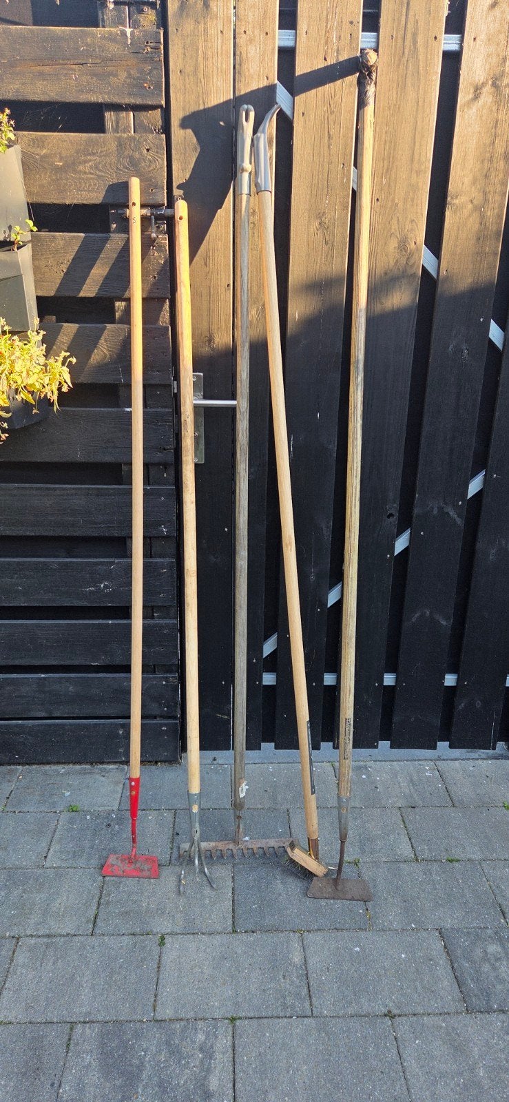 Diverse tuingereedschappen - Hark, schoffel, cultivator, Ophalen, Gebruikt, Hark
