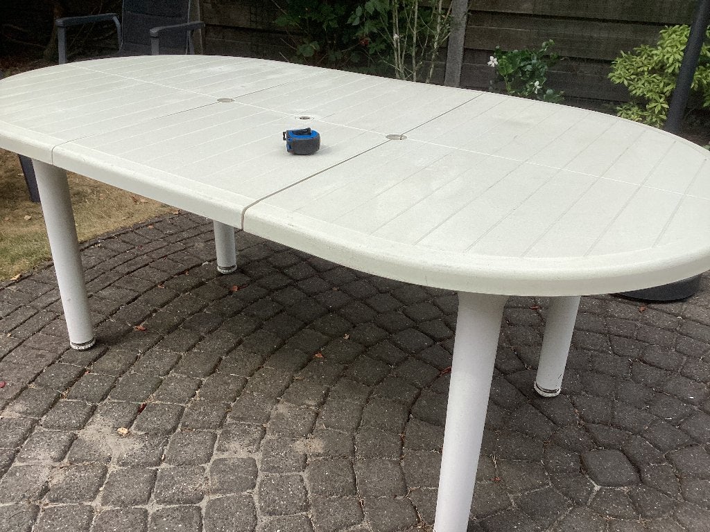 GRATIS GROTE HARTMANN KUNSTSTOF TUINTAFEL, Tuin en Terras, Tuintafels, Ophalen, Gebruikt, Ovaal, Kunststof