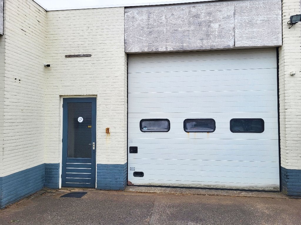 Te huur diverse bedrijfsruimte nabij centrum Hengelo, 155 m², Huur, Bedrijfsruimte