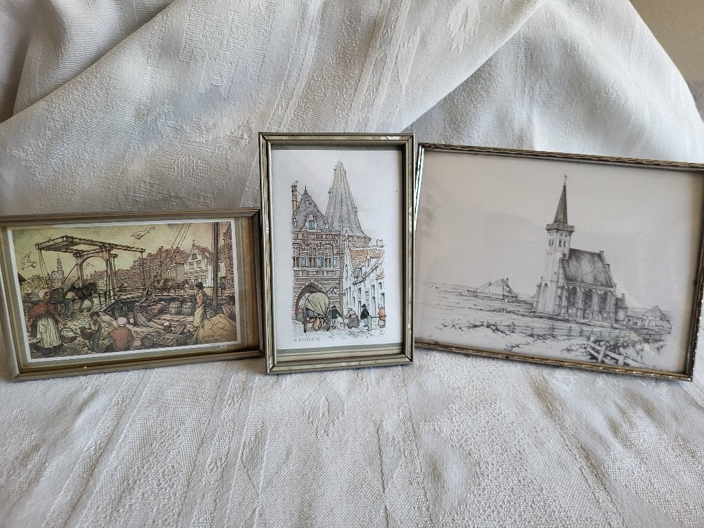 3 tafereeltjes van A. Pieck in fotolijstjes met bol glas, Ophalen of Verzenden
