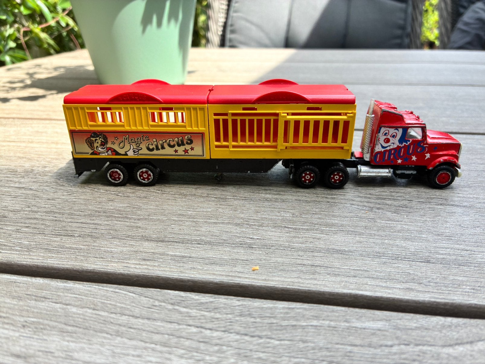 Majorette Truck met trailer (Circus), Ophalen of Verzenden, Zo goed als nieuw, Bus of Vrachtwagen