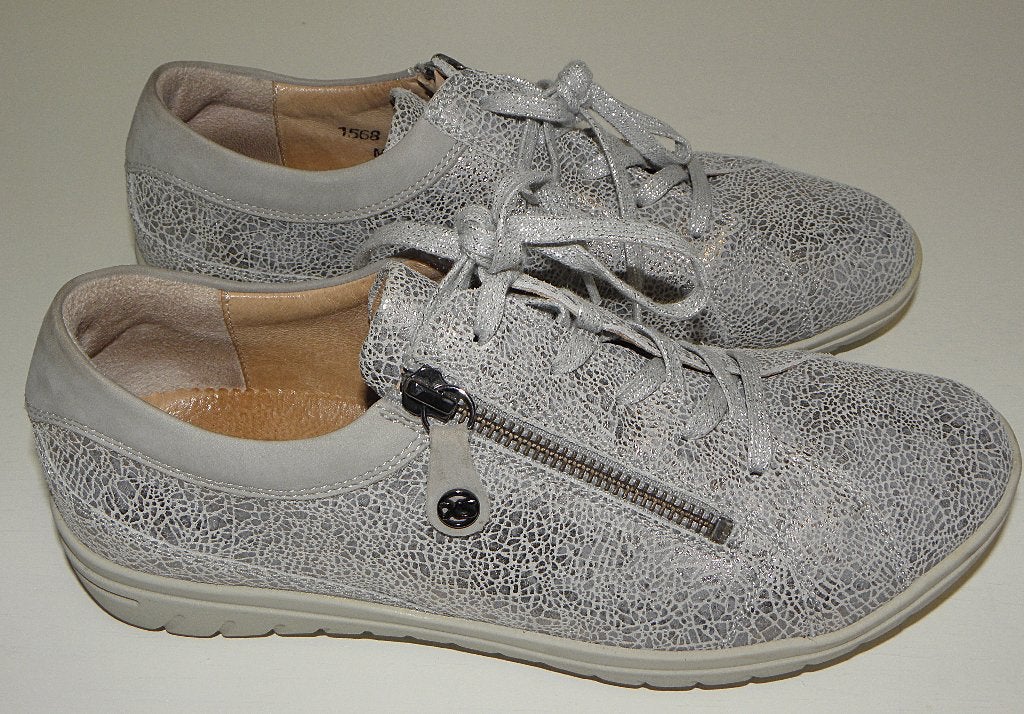 Hartjes XS Sneakers maat 4½ wijdte G (37½), Overige kleuren, Ophalen of Verzenden, Hartjes, Sneakers of Gympen