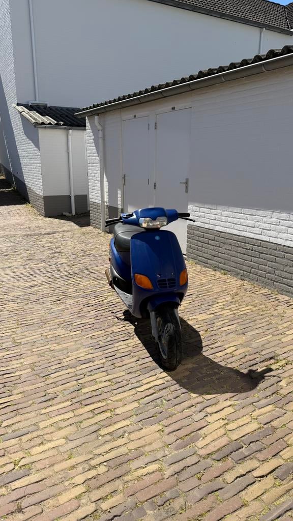 Piaggio zip type 3 50cc duits, Fietsen en Brommers, Scooters | Piaggio, Ophalen, Zo goed als nieuw, Tweetakt, Zip