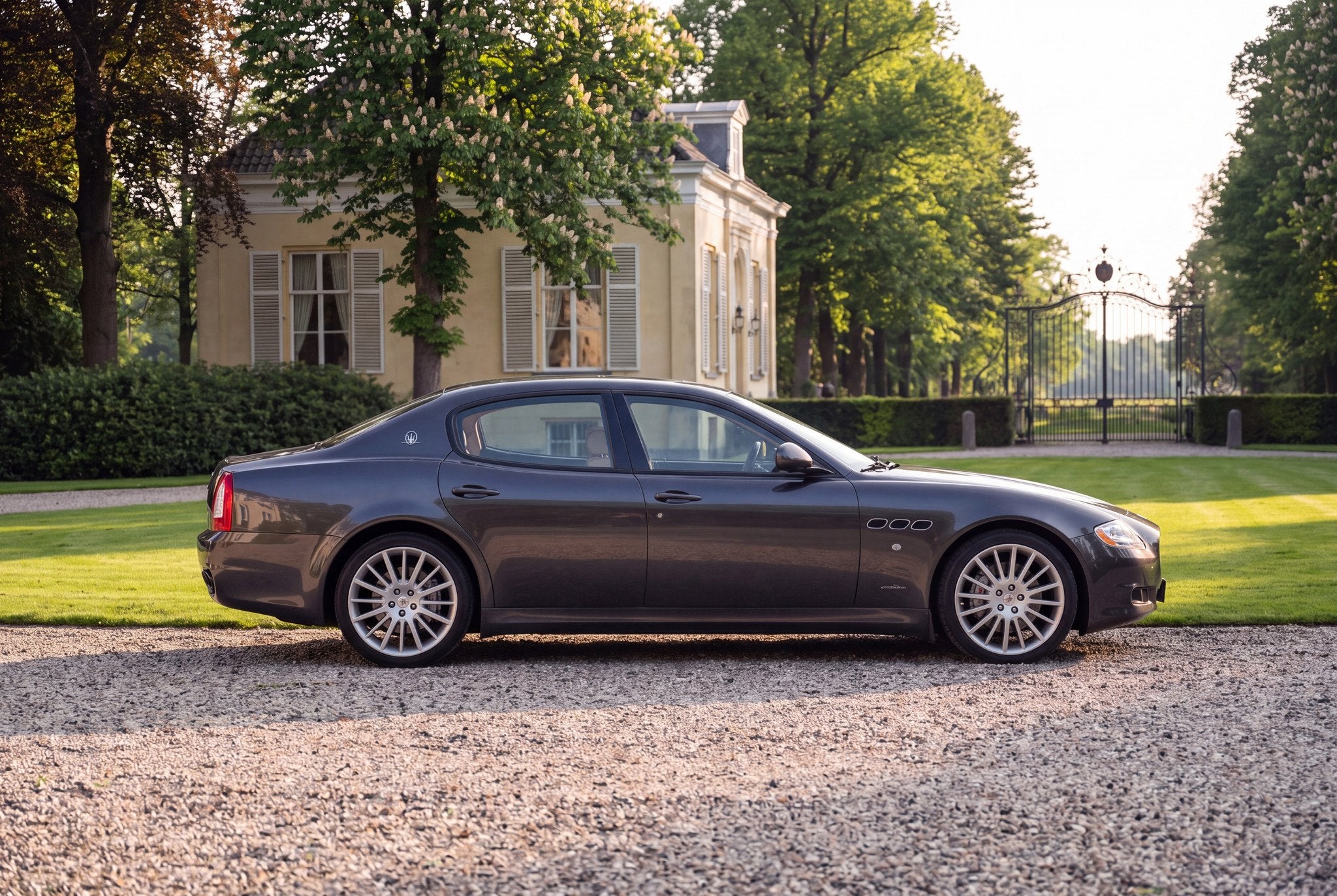 Maserati Quattroporte Sport GTS 4.7 V8 (bj 2010, automaat), Auto's, Gebruikt, 8 cilinders, Overige kleuren, 439 pk