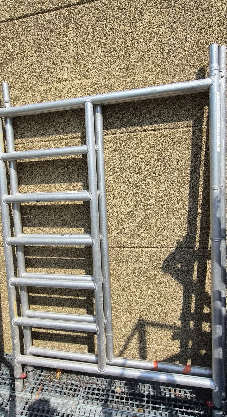 Te koop 2 altex zij doorloop frames, Ophalen, Altrex, Rolsteiger of Kamersteiger, 5 meter of hoger