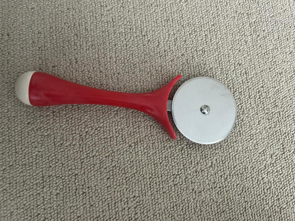 Ikea pizza mesroller, Ophalen of Verzenden, Zo goed als nieuw
