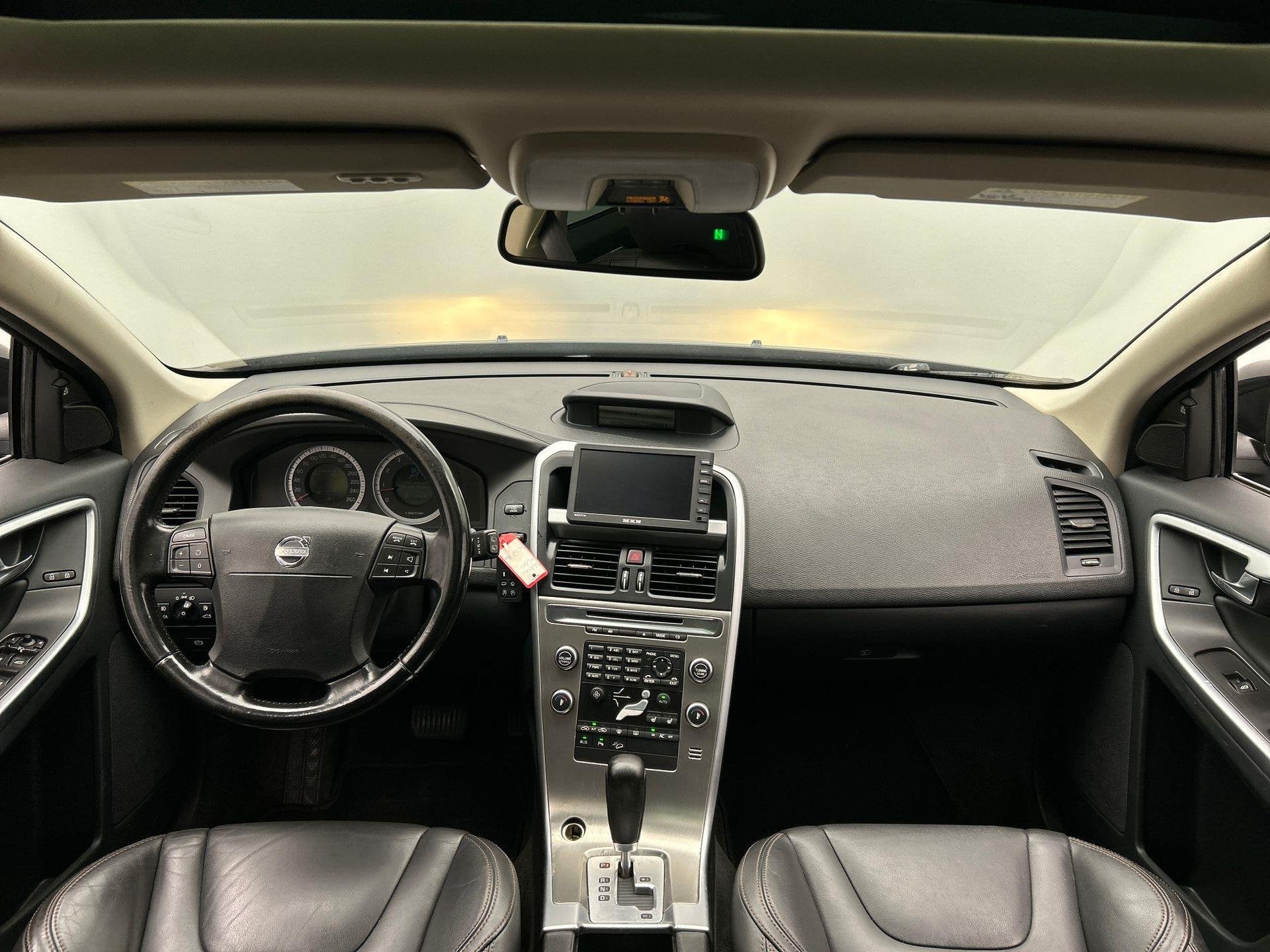 Volvo XC60 3.0 T6 AWD Summum Automaat 305PK Trekhaak Leder C, Auto's, Automaat, Euro 5, 2953 cc, 1905 kg