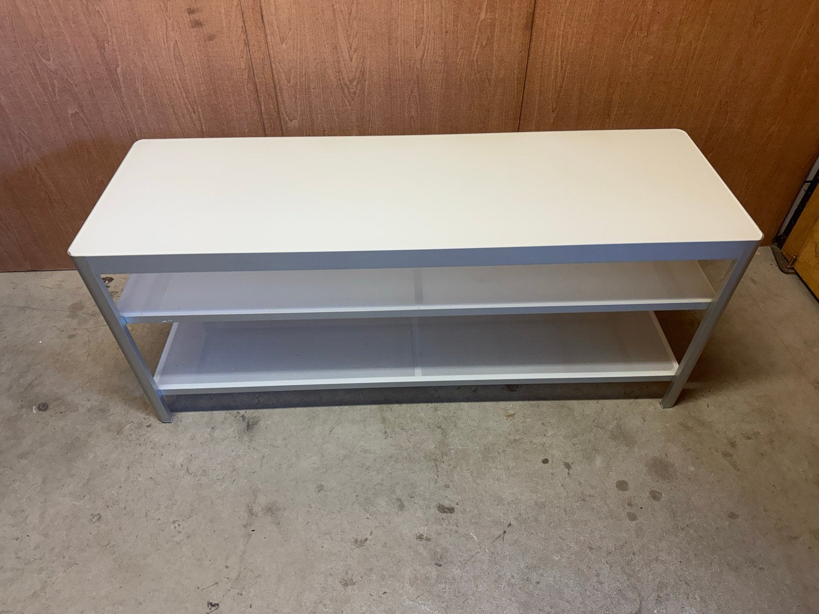 Modern TV-meubel/dressoir met melkglas aluminium frame, Ophalen, 100 tot 150 cm, Zo goed als nieuw, Modern