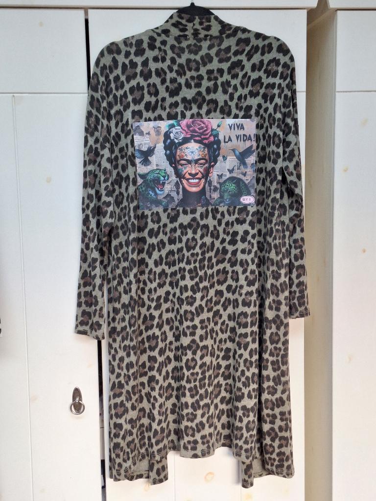 Lang vest, Frida Kahlo viva la vida  dames vest panterprint, Kleding | Dames, Ophalen of Verzenden, Nieuw, Maat 42/44 (L), Groen