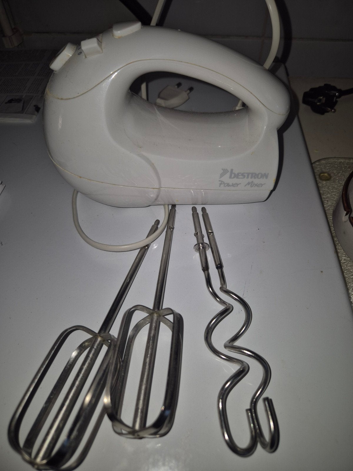 Bestron Power Mixer - Handmixer met Gardes en Deeghaken, Ophalen of Verzenden, Gebruikt, 3 snelheden of meer
