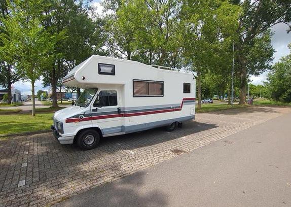 Ducato alkoof camper Rijd als een zonnetje. Met inboedel, Caravans en Kamperen, Campers, Diesel, Particulier, 6 tot 7 meter, Half-integraal