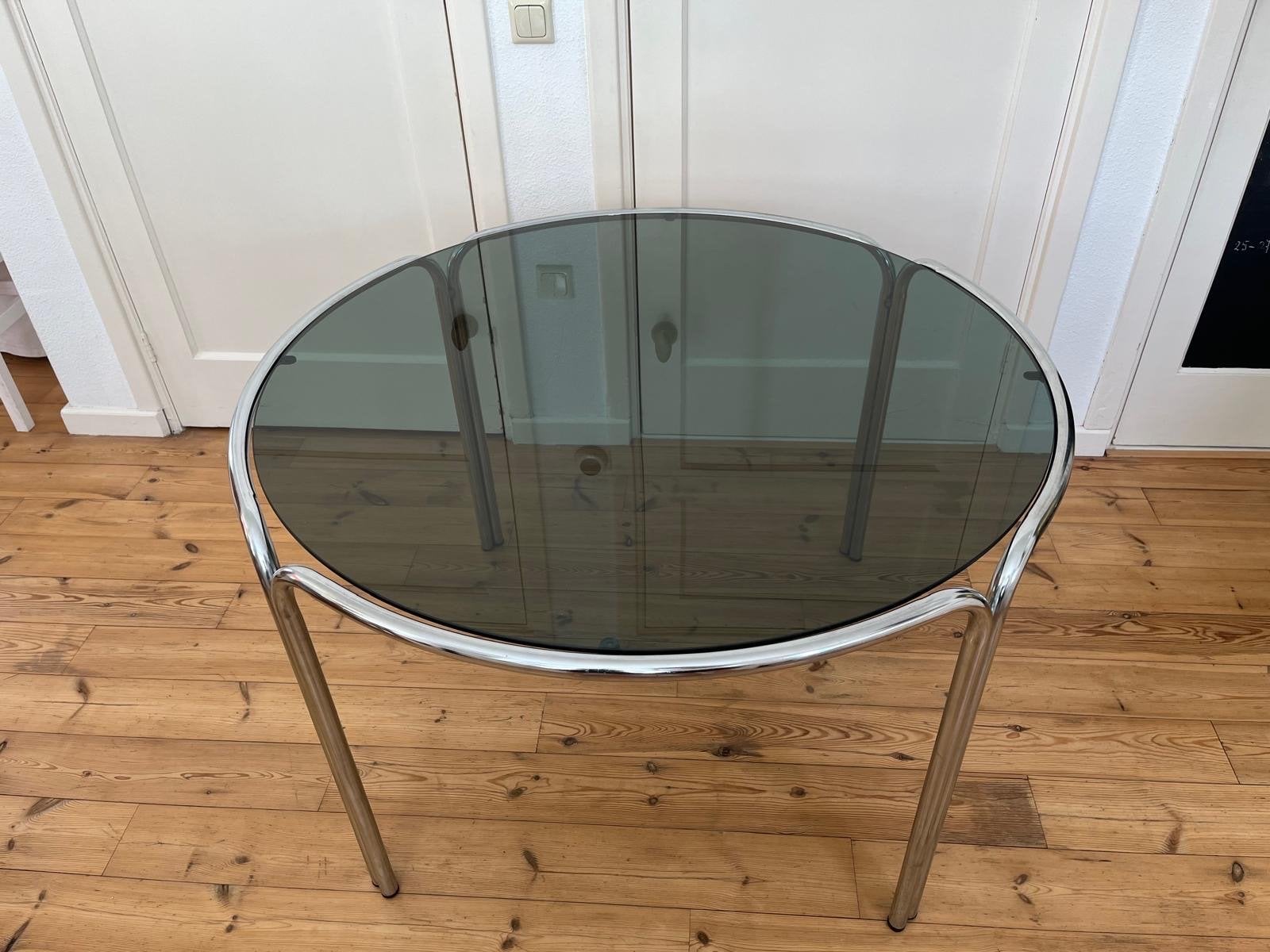 Retro eettafel met rookglas en chromen onderstel, Ophalen, Gebruikt, Glas