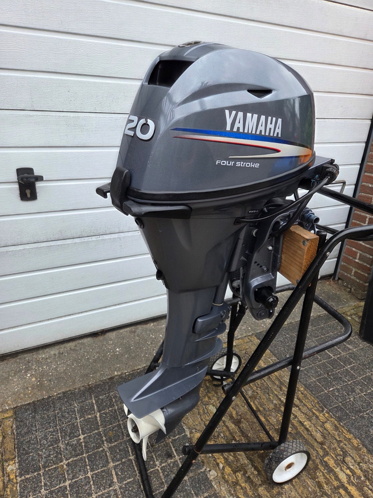 YAMAHA 20 Langstaart Afstandsbediening  el.start el.trim, Watersport en Boten, Ophalen, Benzine, 10 tot 30 pk, Viertaktmotor