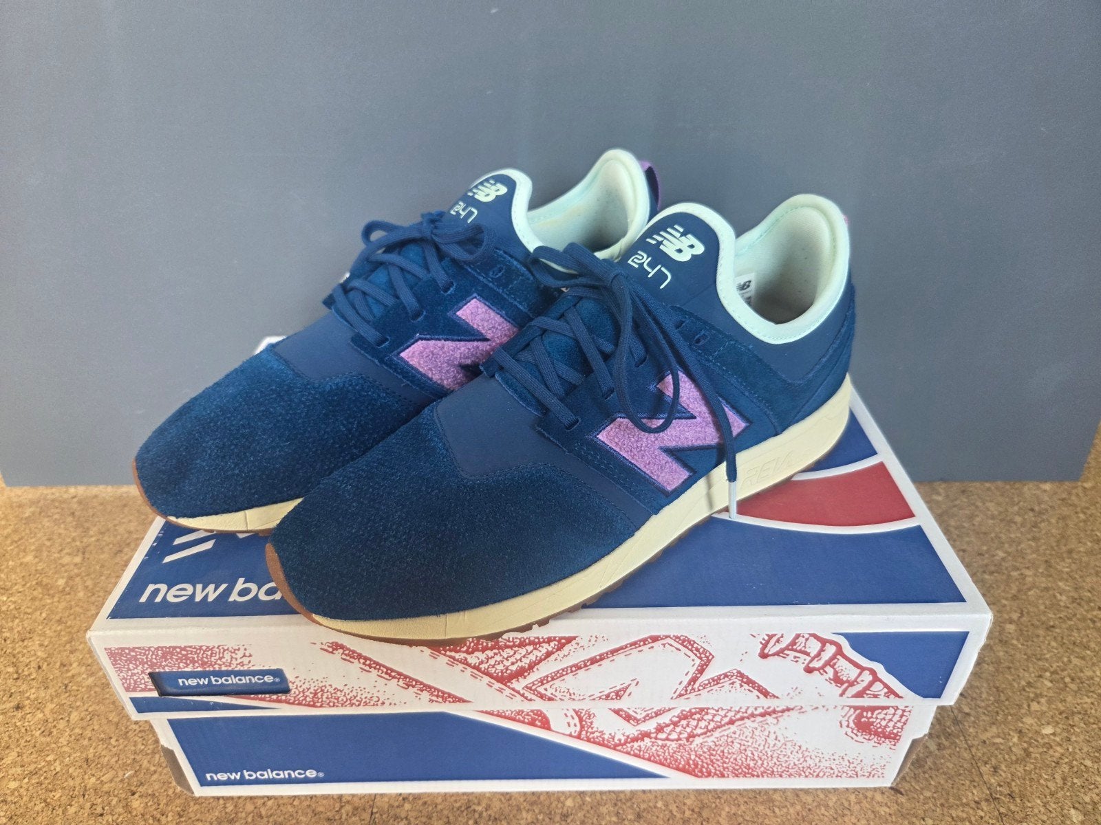 New Balance 247 titolo maat 42 us 8,5 (valt als 42,5), Verzenden, Zo goed als nieuw, New Balance, Sneakers of Gympen