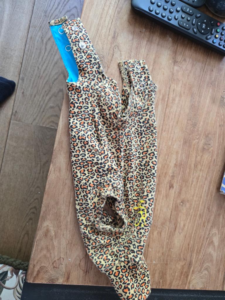 Katten "rompers" 3XS 2 stuks, Dieren en Toebehoren, Ophalen of Verzenden, Zo goed als nieuw