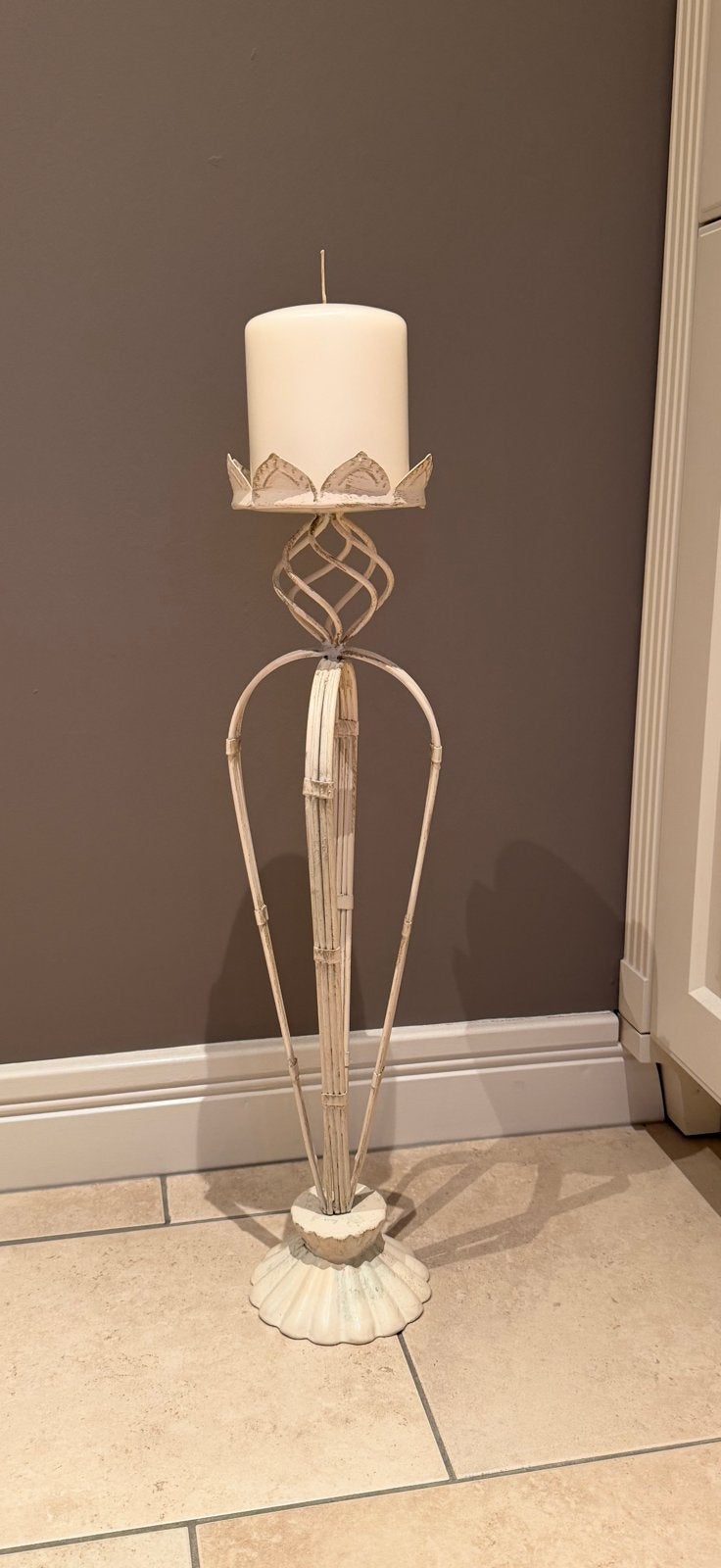 Vloerkandelaar ijzer ecru kleur met een vleugje goud 70 cm, Ophalen, Overige materialen, Zo goed als nieuw, Crème