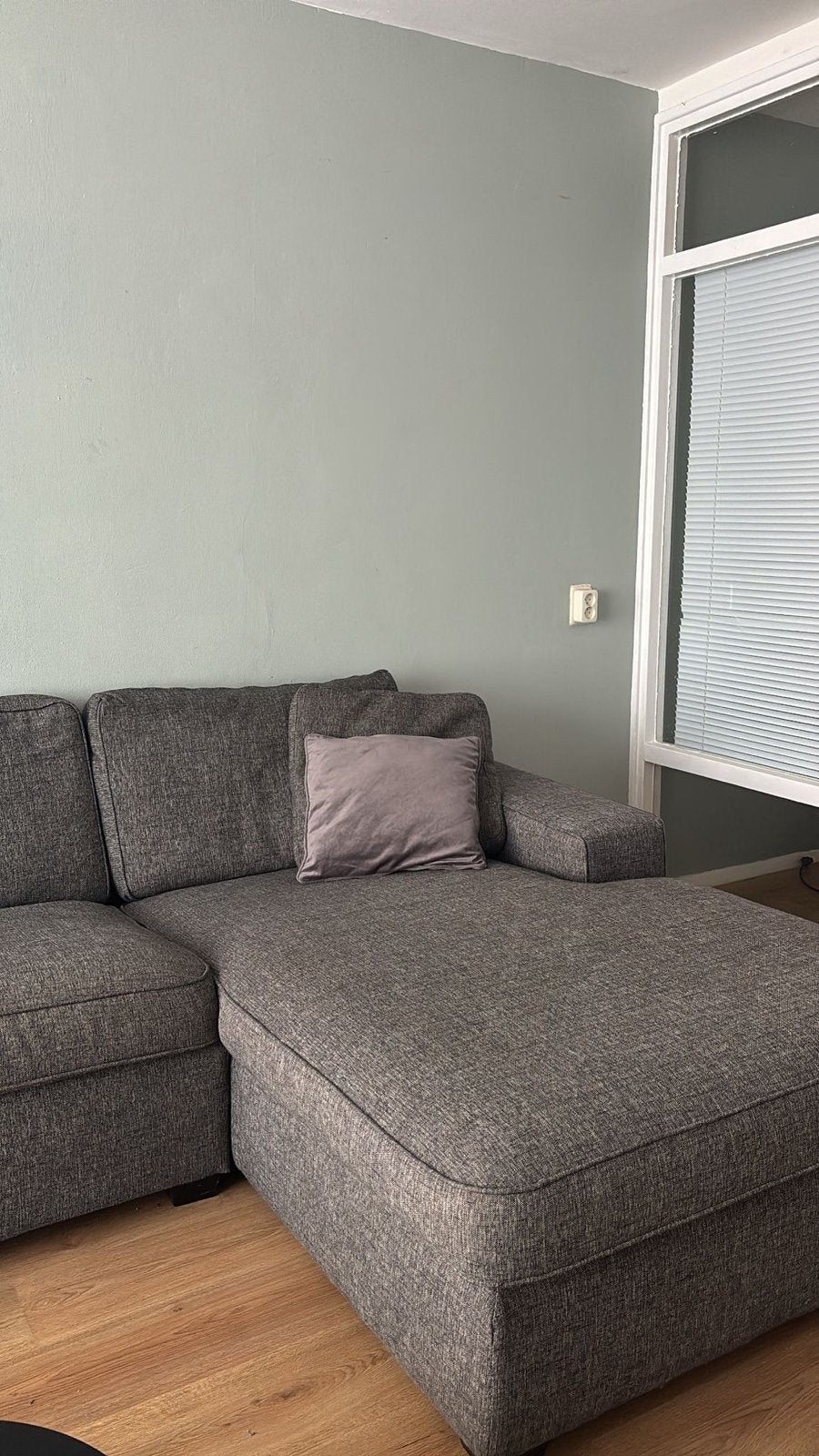 Comfortabele grijze hoekbank, Huis en Inrichting, Banken | Bankstellen, Ophalen, 250 tot 300 cm, 100 tot 125 cm, Hoekbank