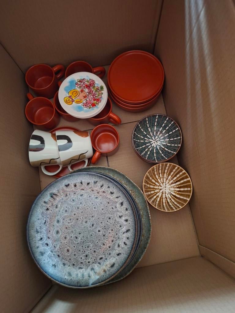 Diverse serviesonderdelen: borden, kommen, kopjes, Ophalen, Gebruikt, Overige typen, Overige stijlen