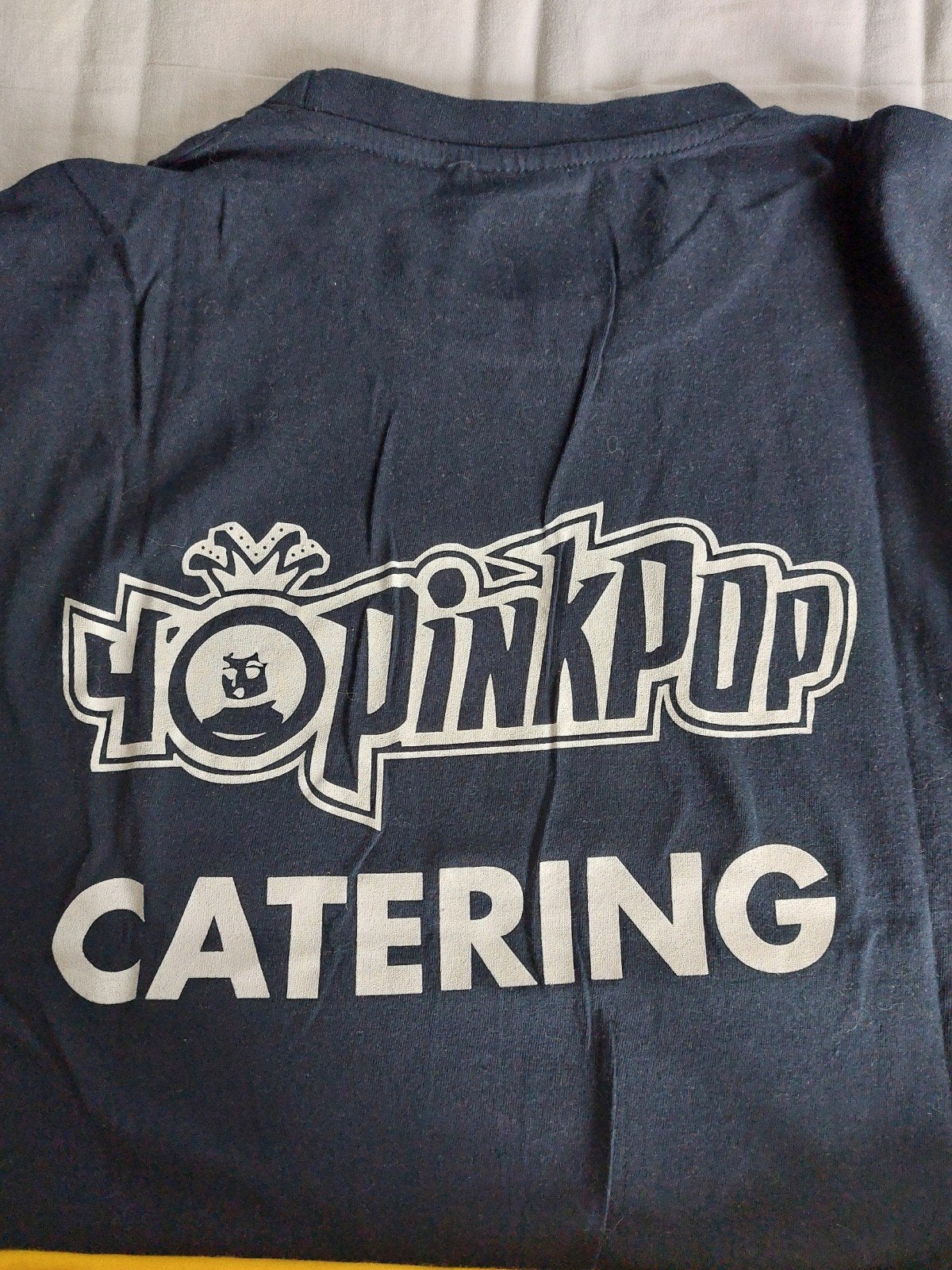 Pinkpop catering T shirts, XL, 1 GEEL en 1 Blauw, Ophalen of Verzenden, Maat 56/58 (XL), Blauw