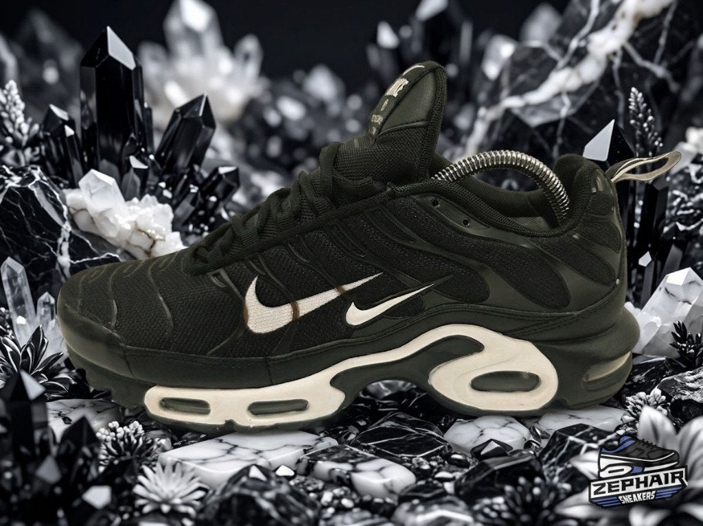 Nike Air Max Plus TN 'Overbranding' EU44.5 2018, Kleding | Heren, Schoenen, Colosseum 1, 1213 NL Hilversum, Nederland, Zwart, Nike