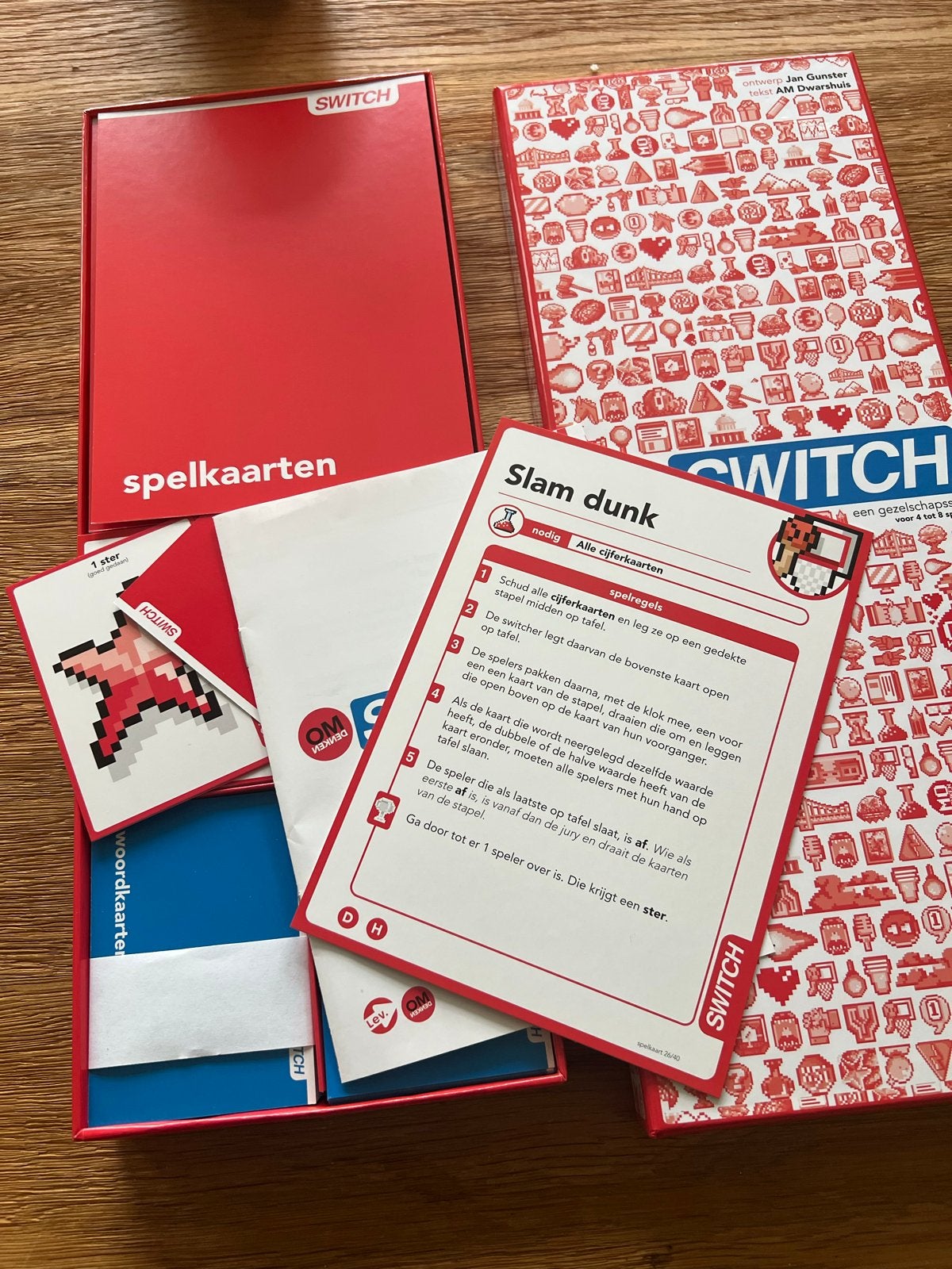 Omdenken Switch gezelschapsspel, Drie of vier spelers, Ophalen of Verzenden, Zo goed als nieuw