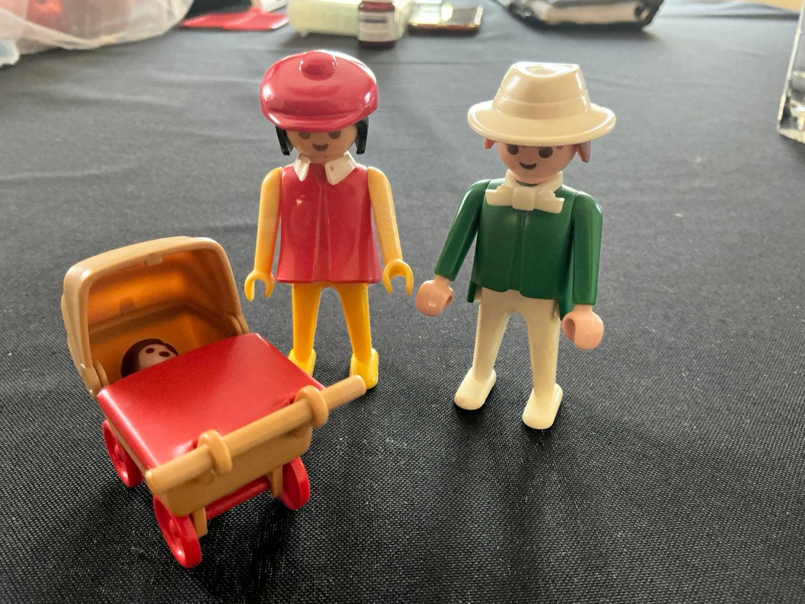 Playmobil vintage man, vrouw en kinderwagen, Ophalen of Verzenden, Zo goed als nieuw