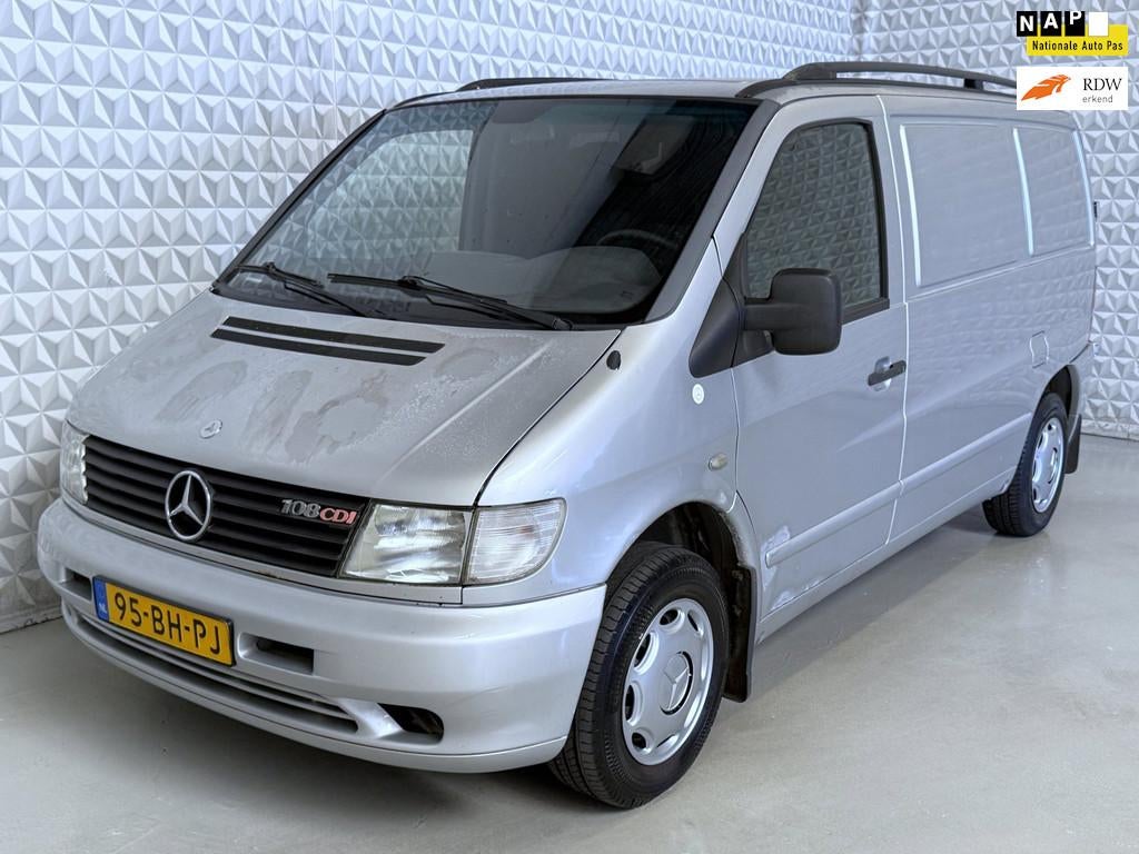 Mercedes-Benz Vito 108 CDI Amigo AIRCO / 151.000km (2003), Auto's, Voorwielaandrijving, Metallic lak, 4 cilinders, 82 pk