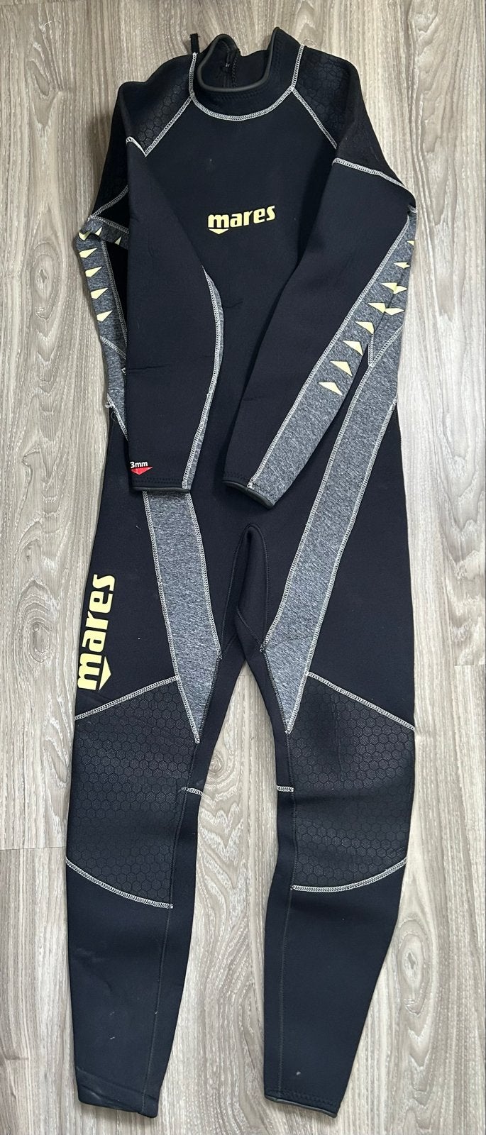 Mares 3mm duikpak met goed werkende rits maat 6, Ophalen, Gebruikt, Duikpak